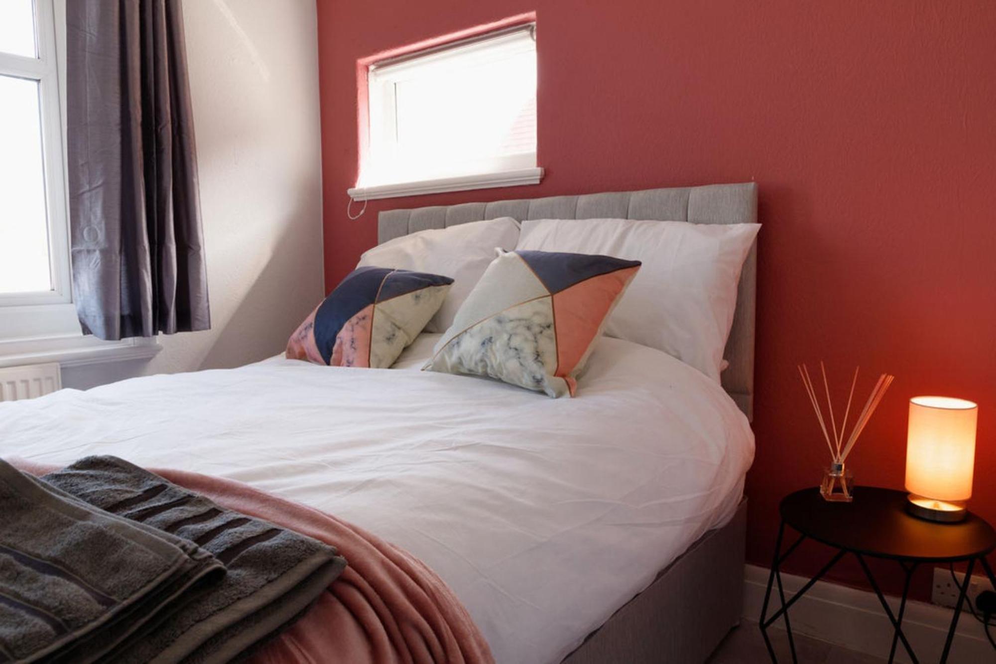 Lovely,cosy Beachside 2- Perfect Location * Llandudno