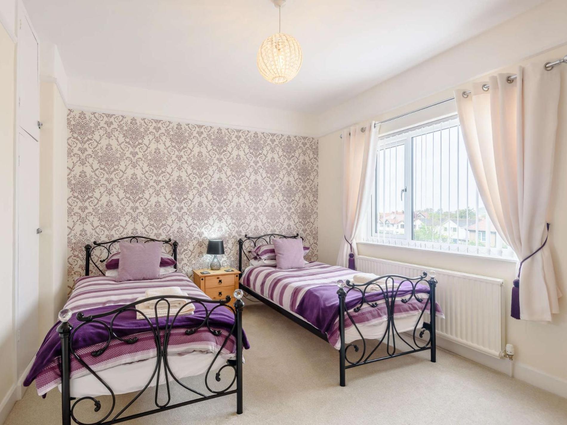 4 Bed In 75466 Holiday home