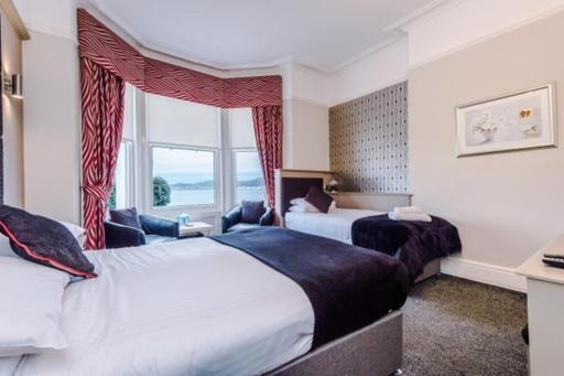 Lauriston & Lawton Court 4*