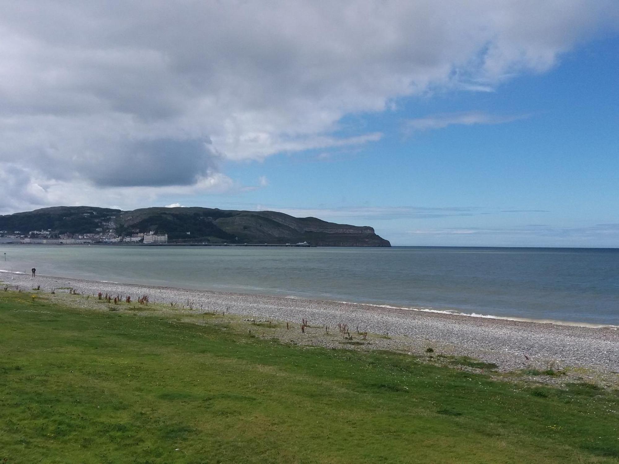 Holiday home Euryn View