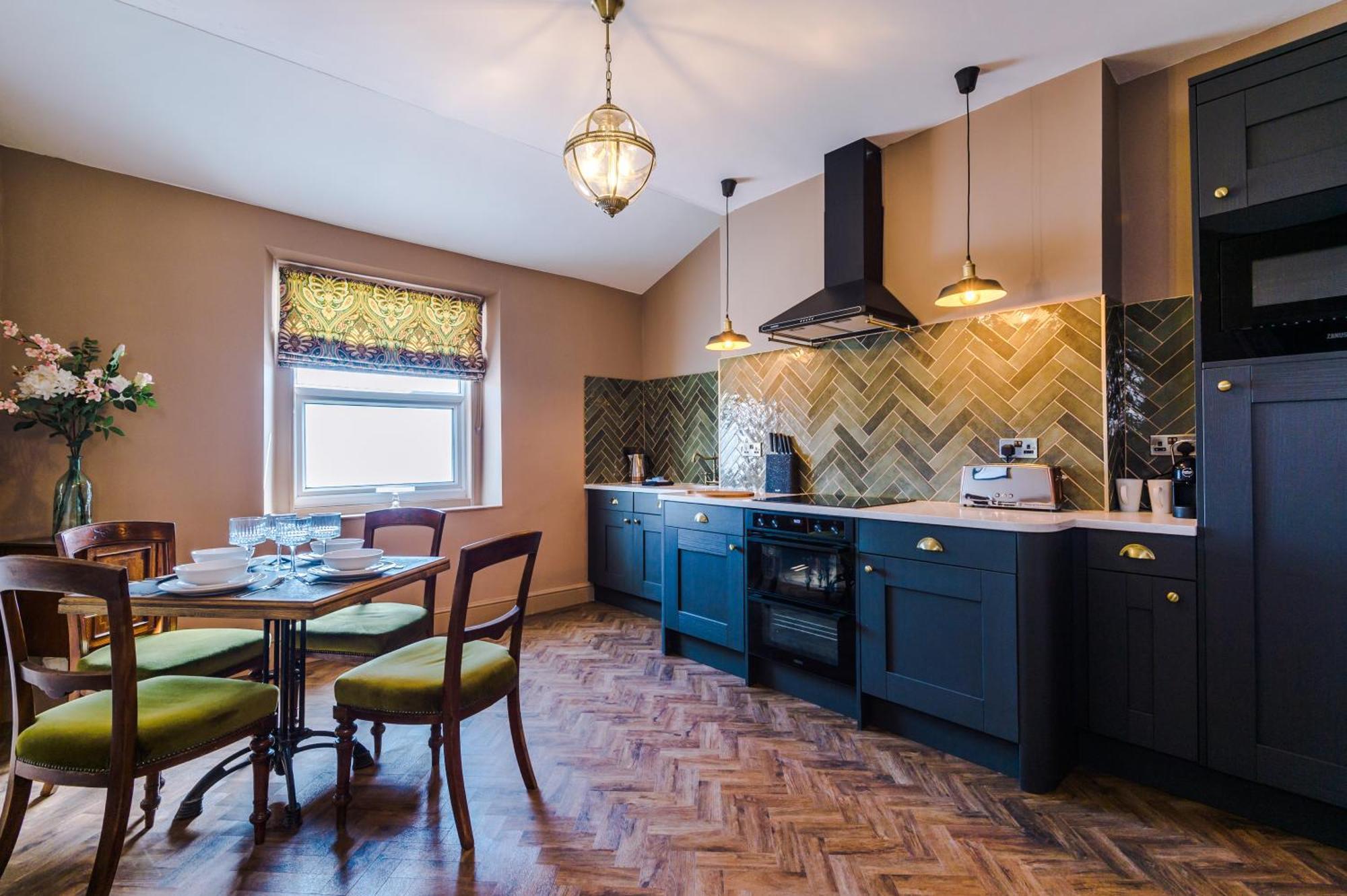 Russell Court By Orenda-luxe Llandudno