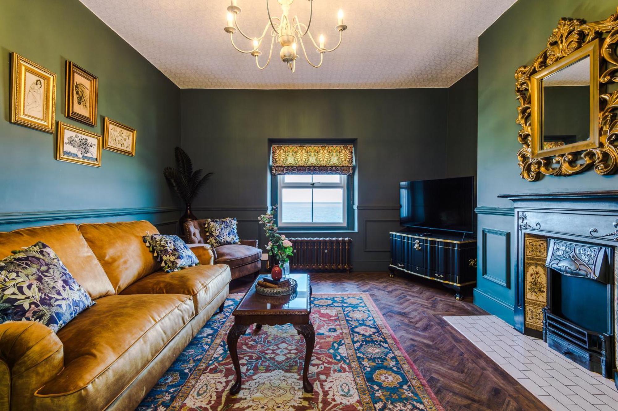 Russell Court By Orenda-luxe Llandudno