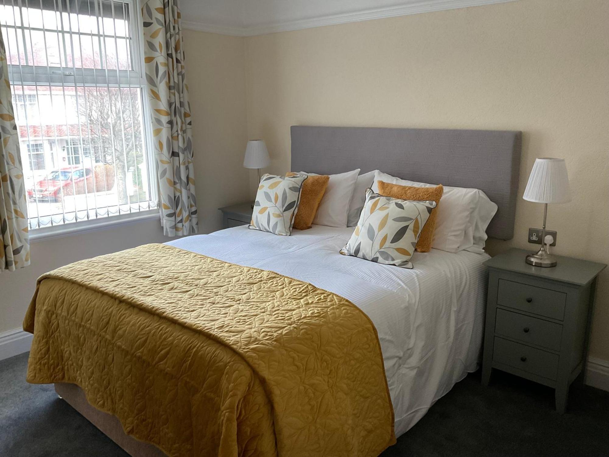 Cornerways Guest house *