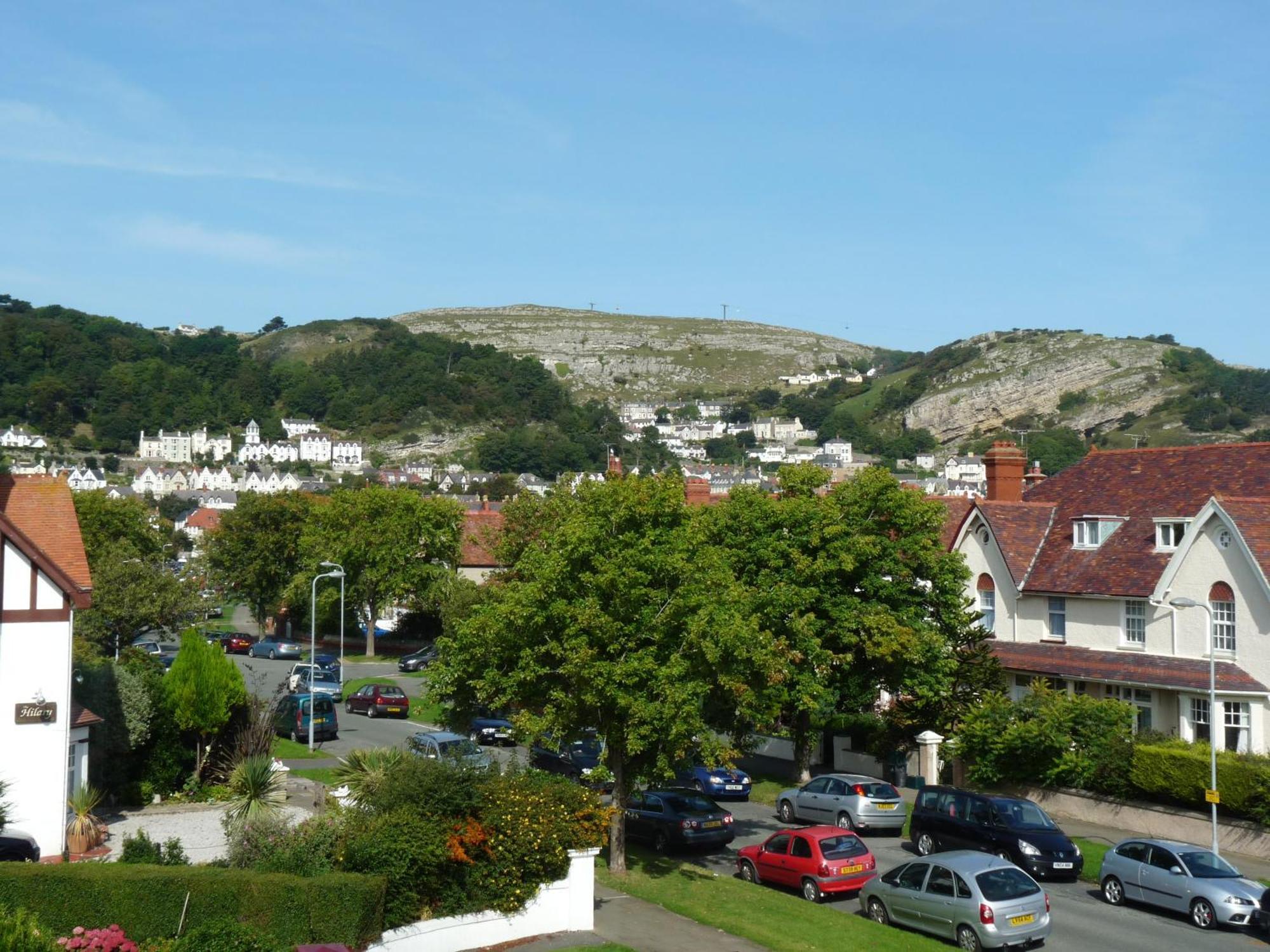 The Cliffbury 4* Llandudno