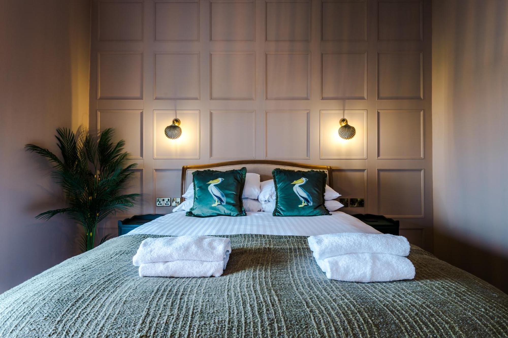 Russell Court By Orenda-luxe Aparthotel Llandudno