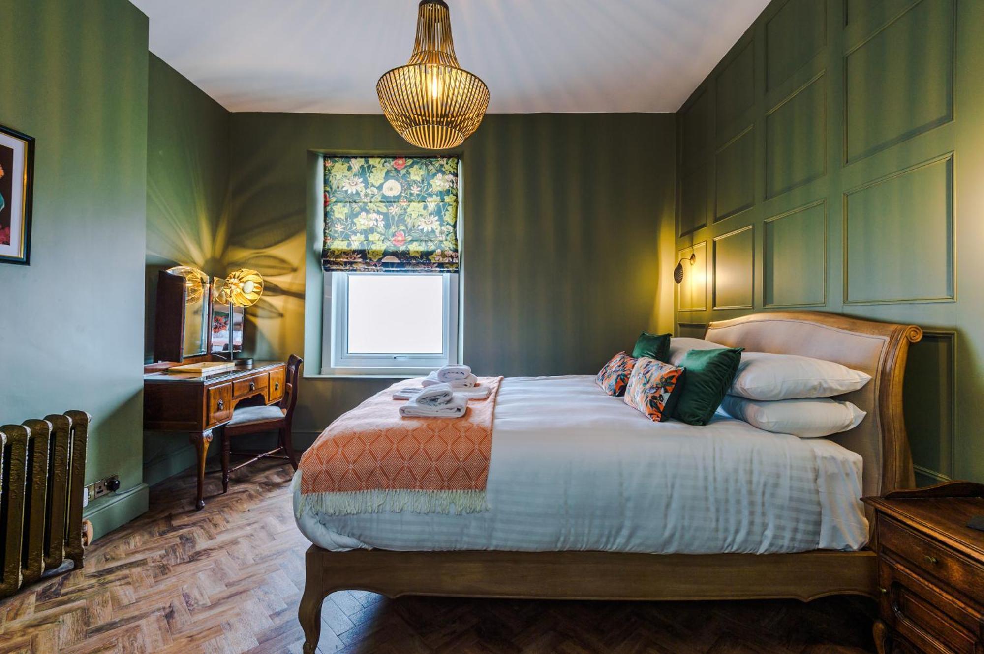 Aparthotel Russell Court By Orenda-luxe Llandudno