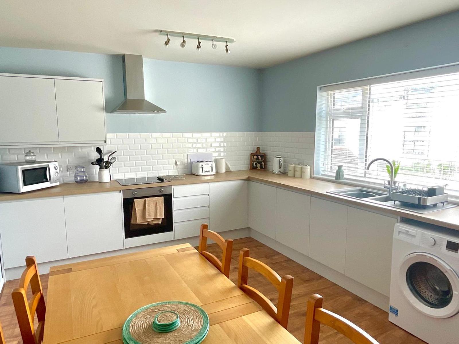Apartment Lovely Big 3 Bedroom Maisonette Close To The *