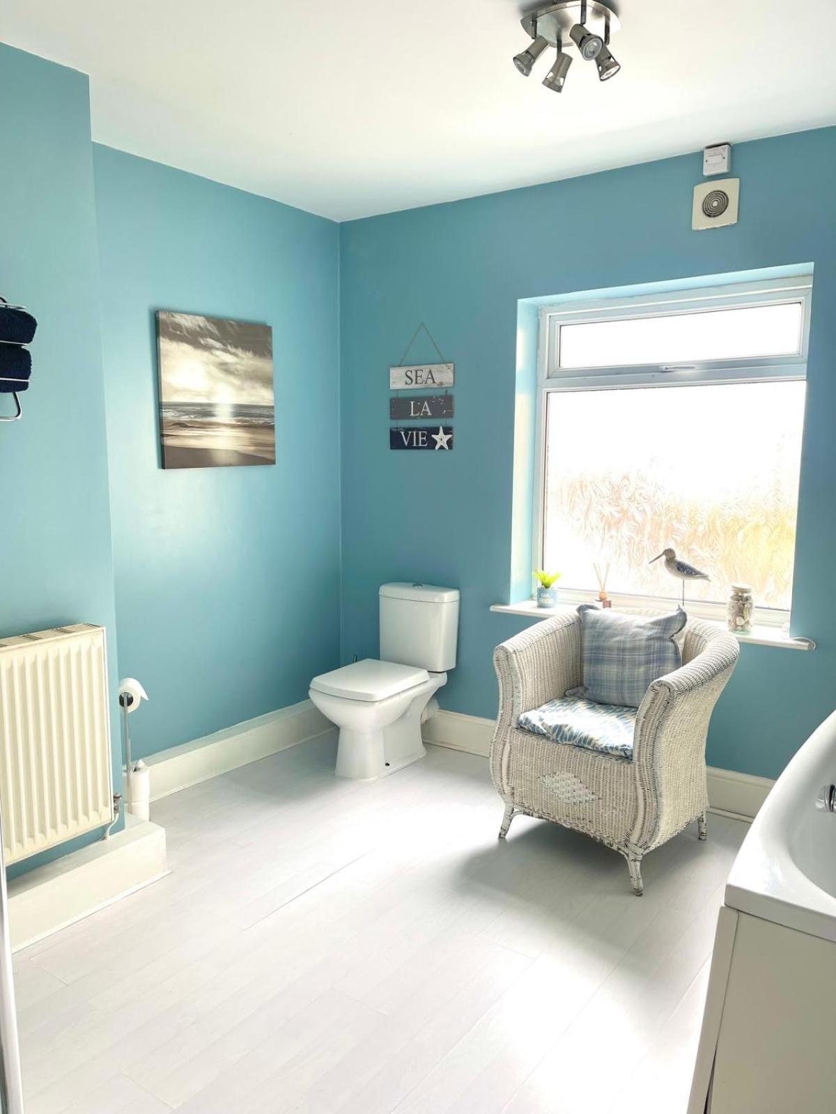 Lovely Big 3 Bedroom Maisonette Close To The