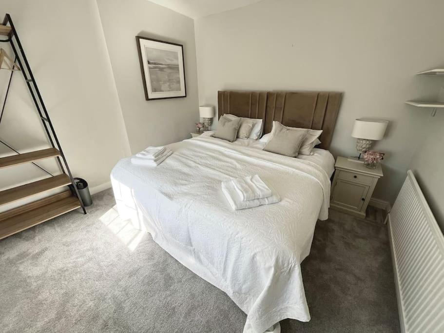 Holiday home Orme Villa, Hot Tub, Llandudno, Stunning Views , Sleeps 12