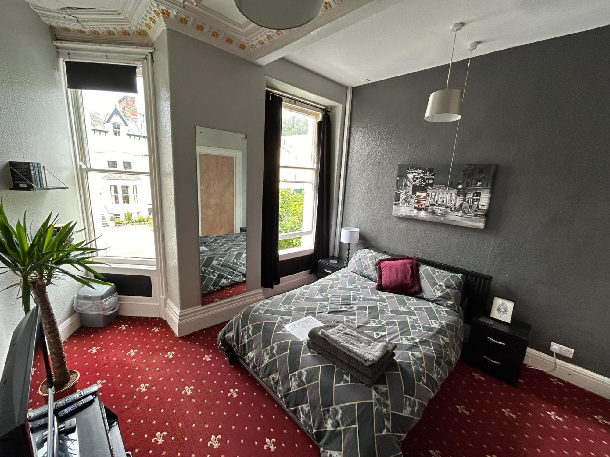 St Moritz Guest house Llandudno