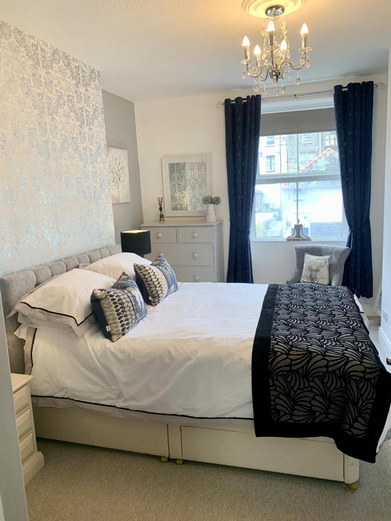 Willesden, 1, A Beautifully Furnished One Bedroomed In The Heart Of Llandudno