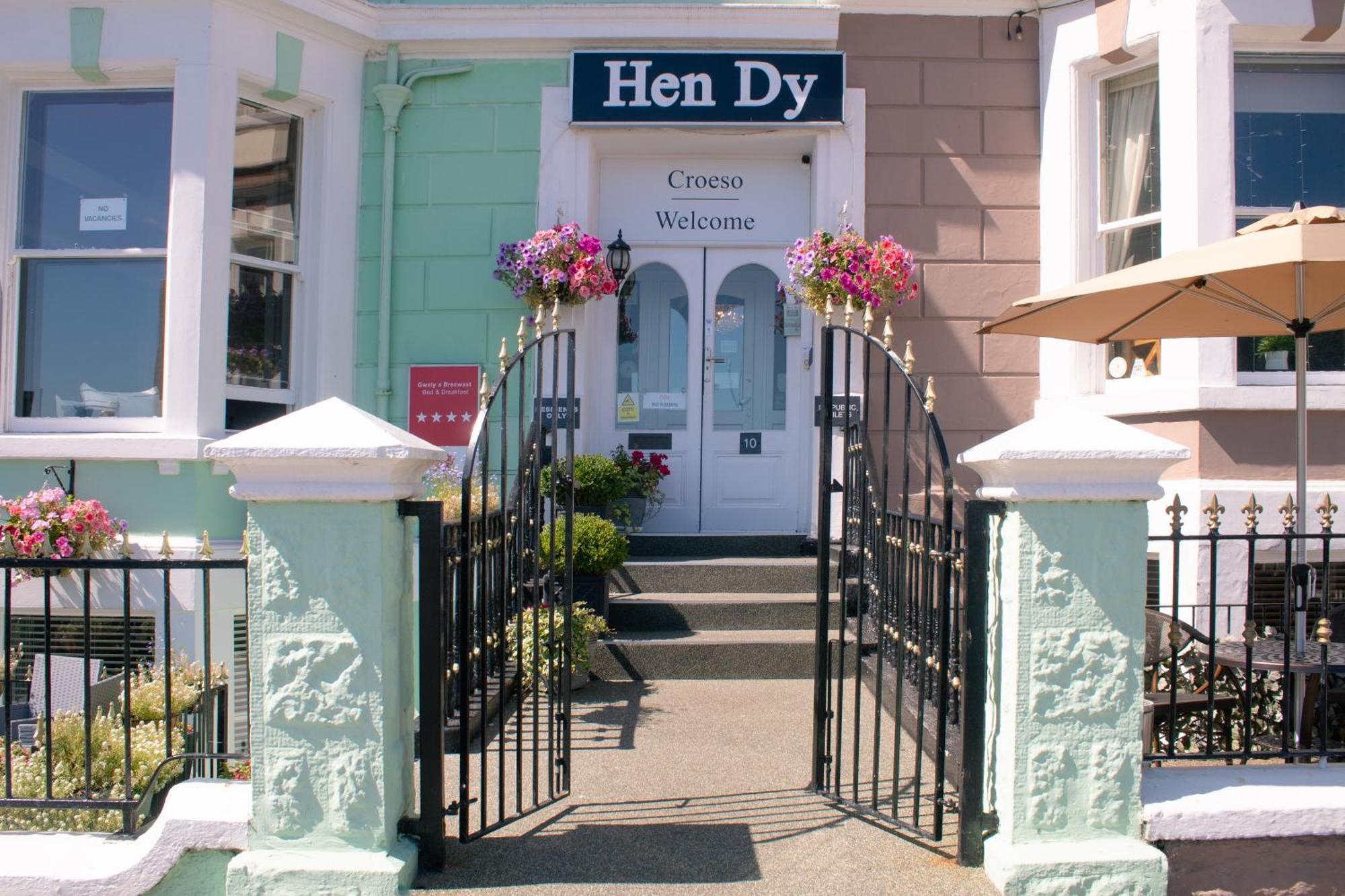 Bed & Breakfast Hen Dy 4*