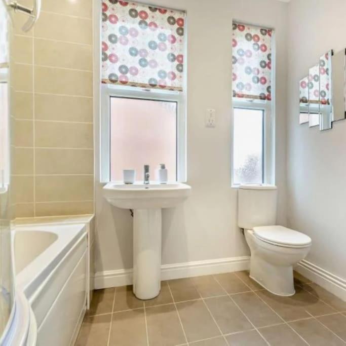 Ty Llwyd - Luxury Holiday Home Sleeping 8, Hot Tub Available Holiday home Llandudno