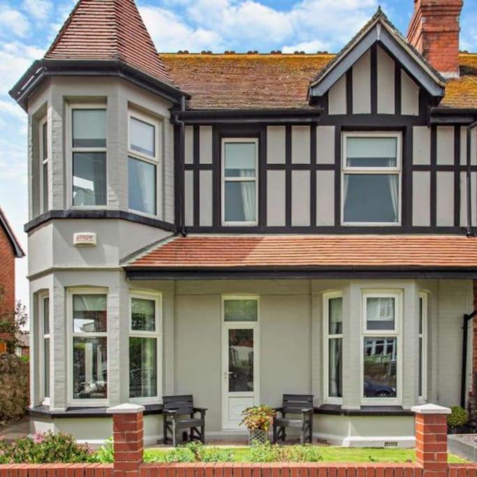 Holiday home Ty Llwyd - Luxury Holiday Home Sleeping 8, Hot Tub Available Llandudno