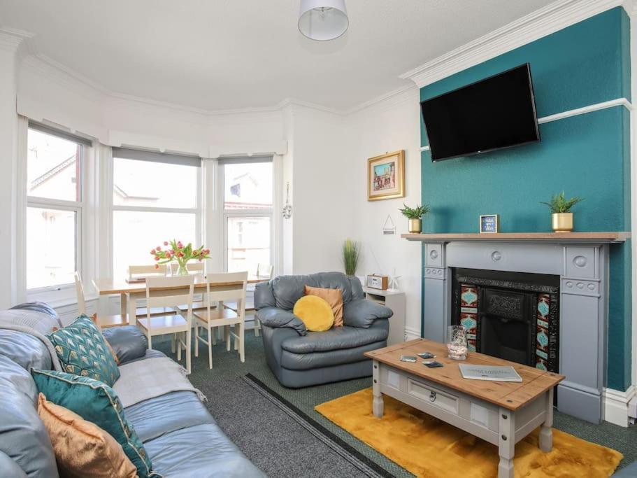 Apartment Wave From It Llandudno