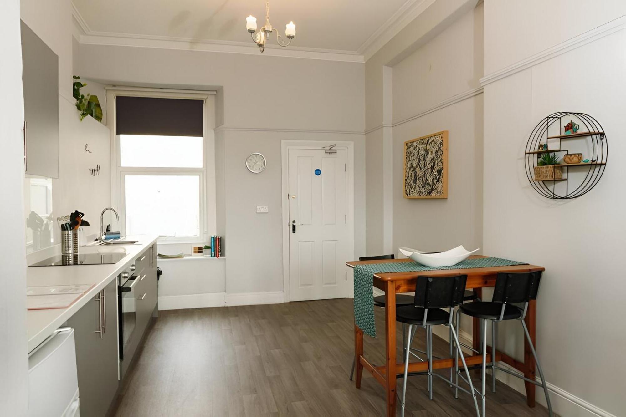 Seaside Bliss Your Perfect 1br Wales Escape Apartment *