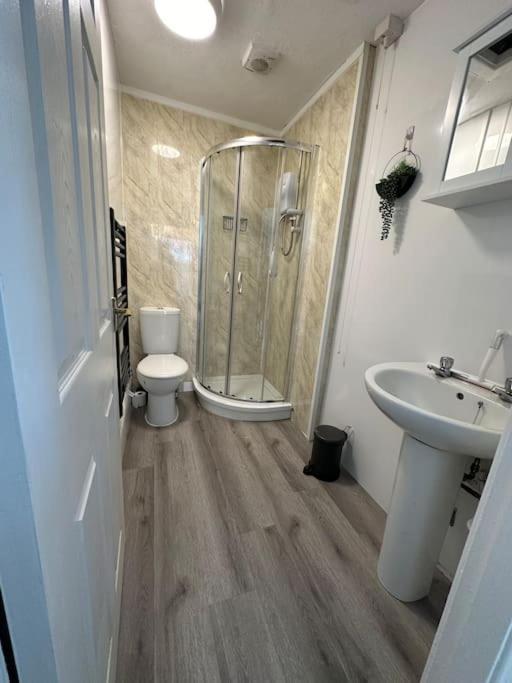 Carmen Sylva Ground Floor F3 *