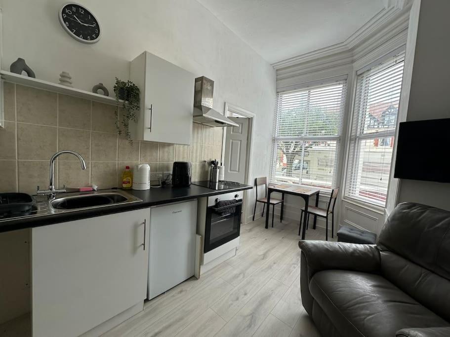 Carmen Sylva Ground Floor F3 Apartment Llandudno
