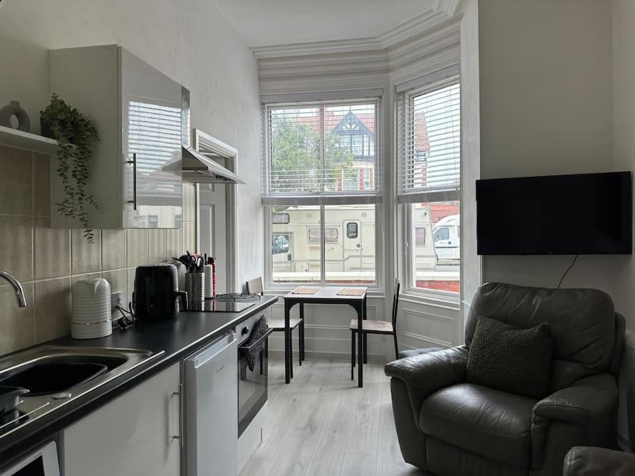 Carmen Sylva Ground Floor F3 Apartment *