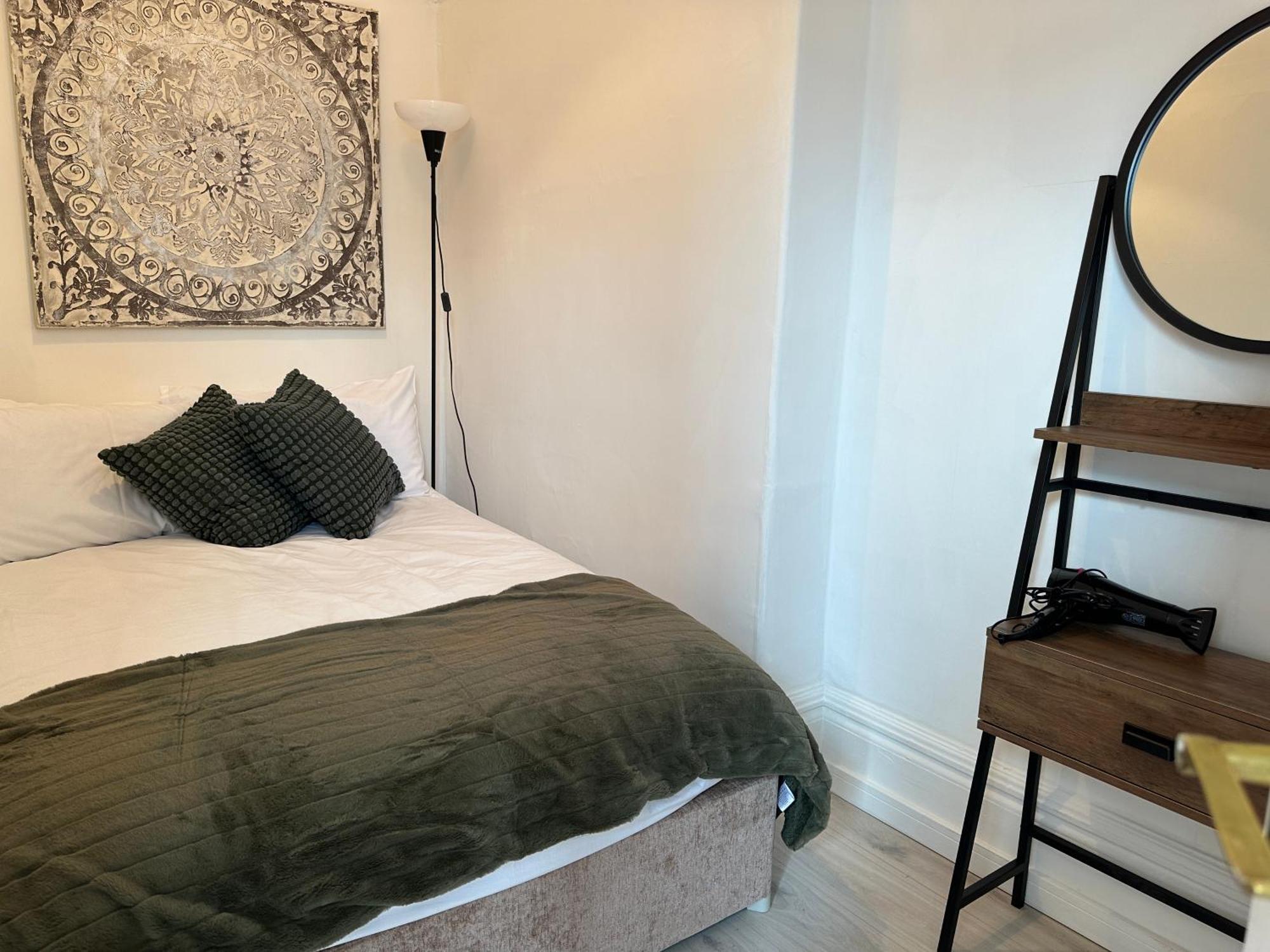 Carmen Sylva Ground Floor F3 Apartment *