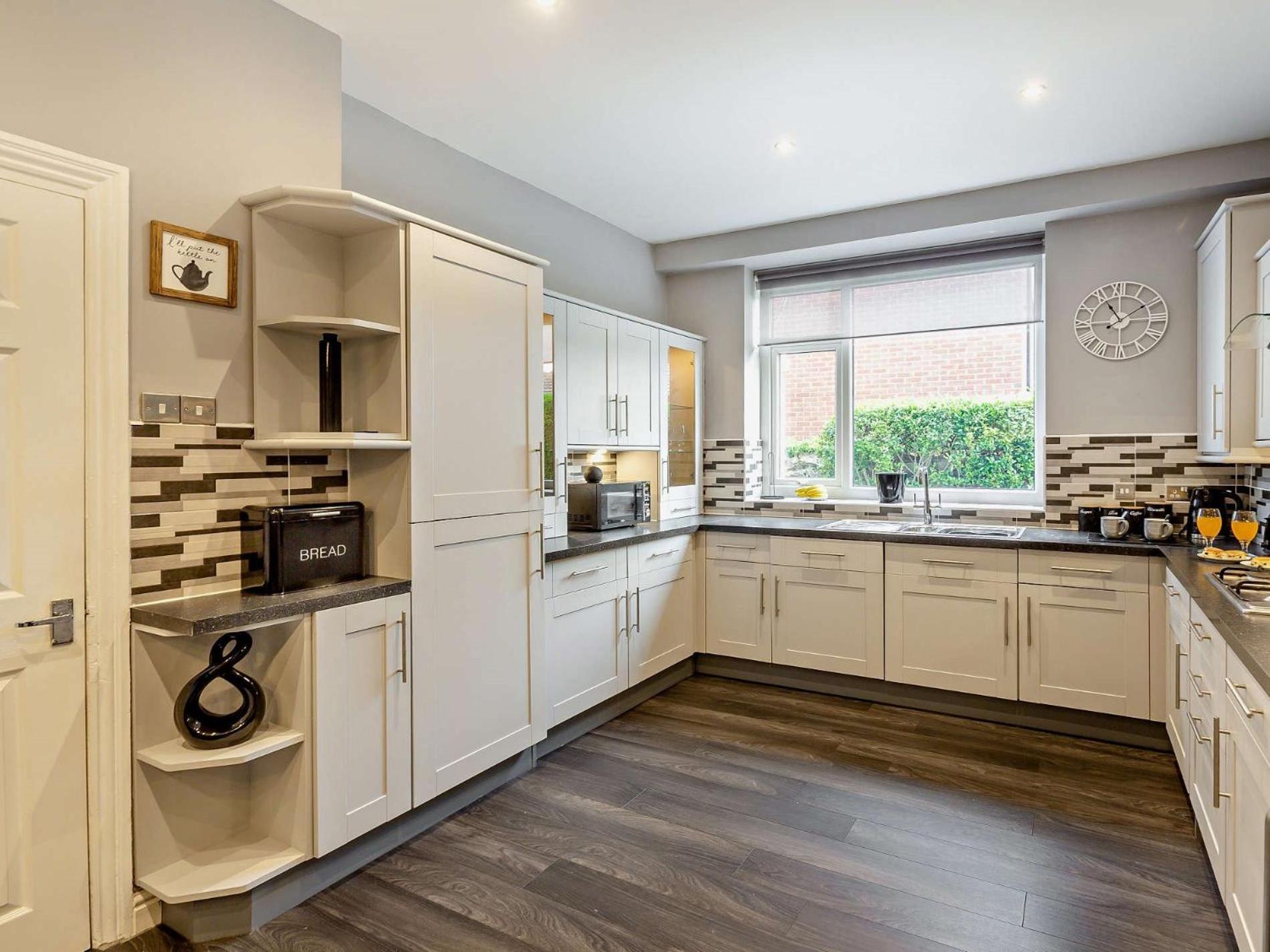 4 Bed In 95235 Llandudno