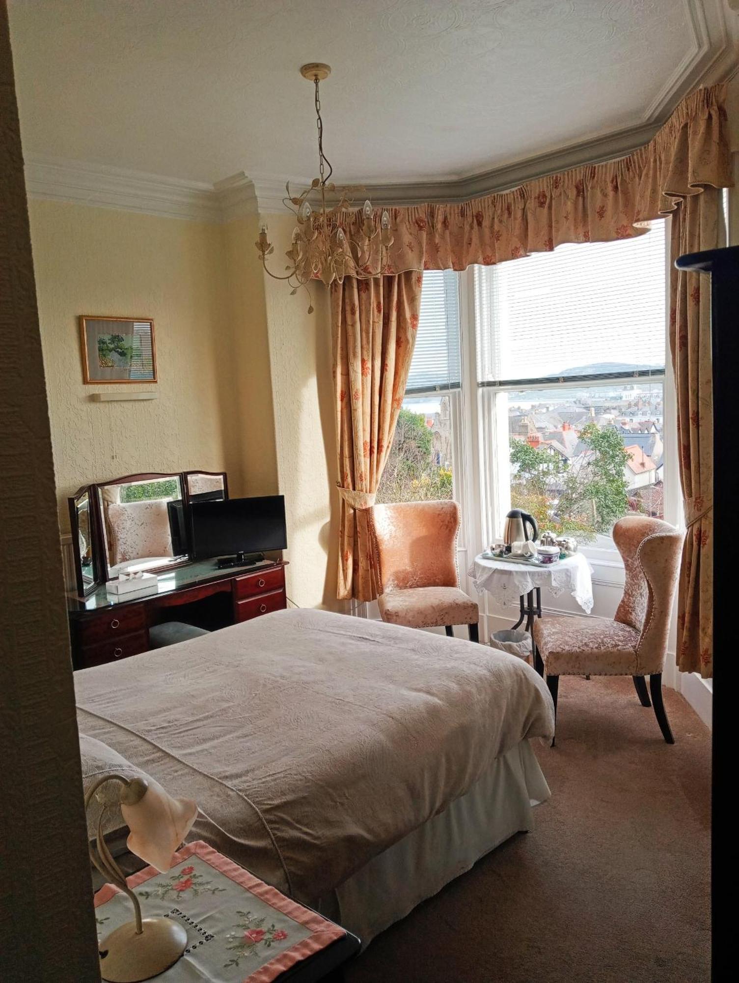 Bron Orme Private Guest house