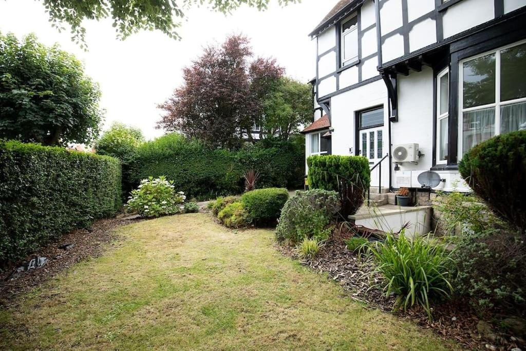 Apartment Anchorage 4 - One Bed Close To The Centre And The Beach, Located In Llandudno, North Wales Llandudno