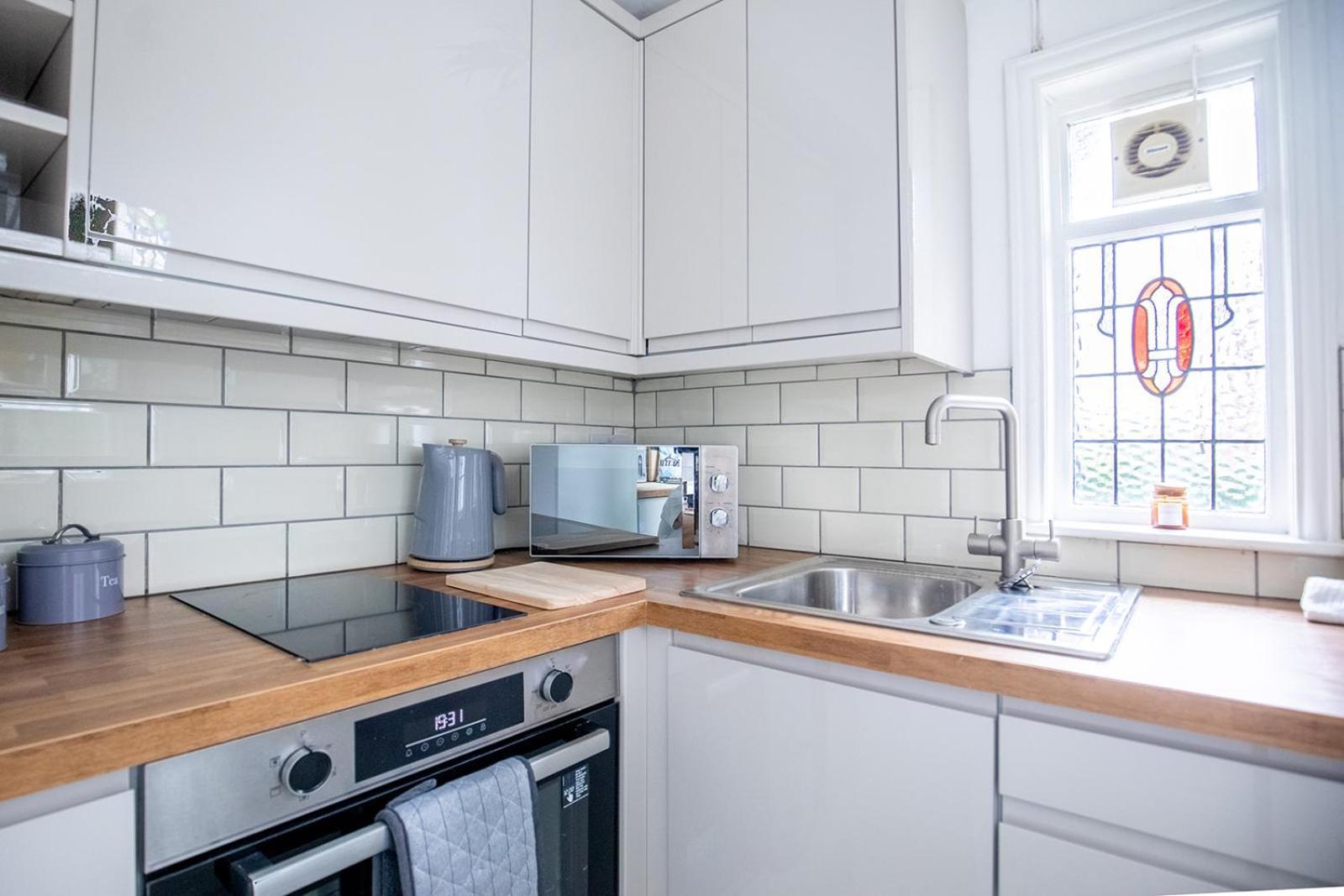 Anchorage 3 - Close To The Centre And The Beach, Located In Llandudno, North Wales Apartment *