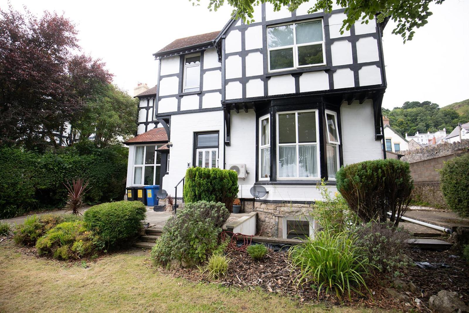Anchorage 3 - Close To The Centre And The Beach, Located In Llandudno, North Wales Apartment Llandudno
