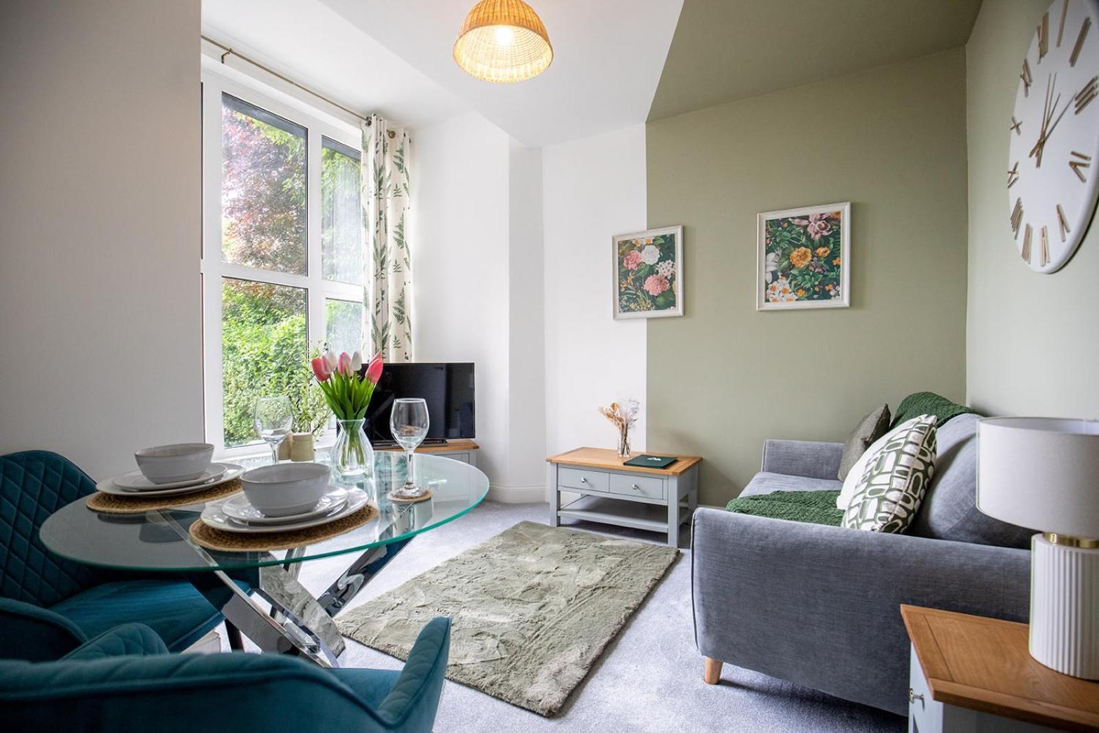 Anchorage 3 - Close To The Centre And The Beach, Located In Llandudno, North Wales *