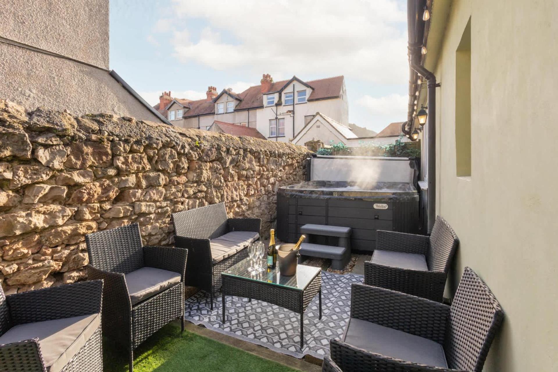 Holiday home Host & - The Keep Llandudno