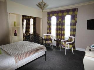The Lilly Restaurant With Guest house