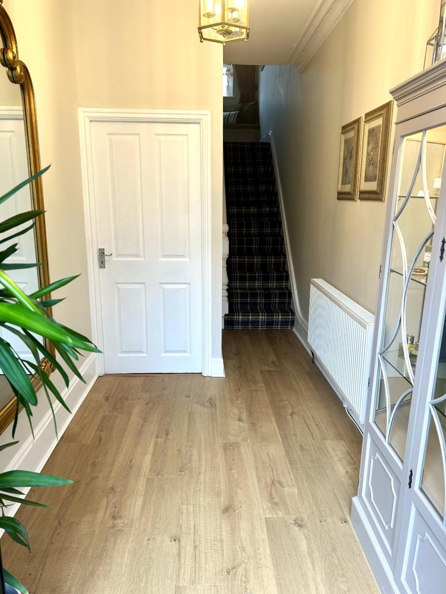 Apartment Willesden, 1, A Beautifully Furnished One Bedroomed In The Heart Of *