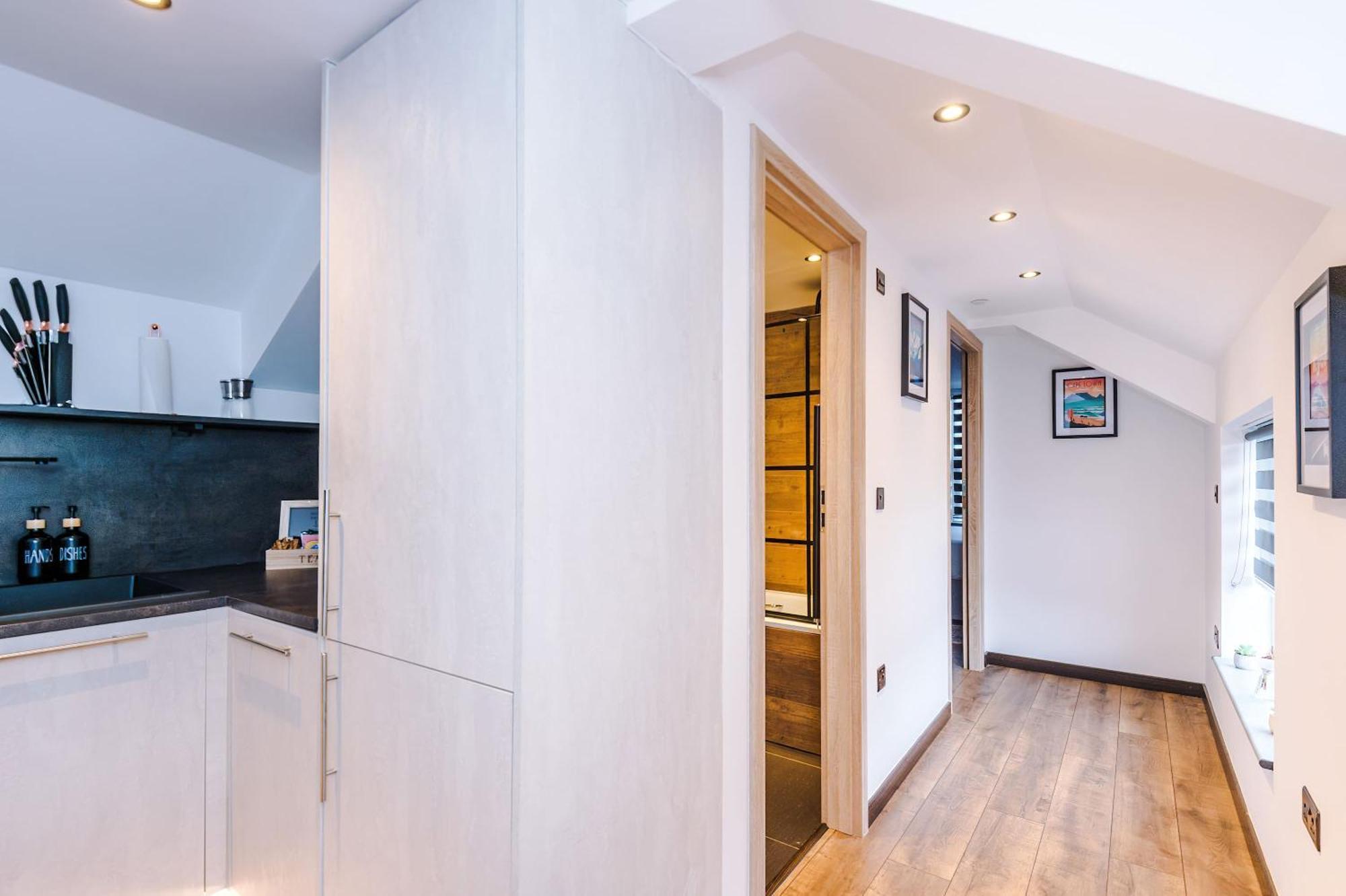 Court Complex - Sleeps 24