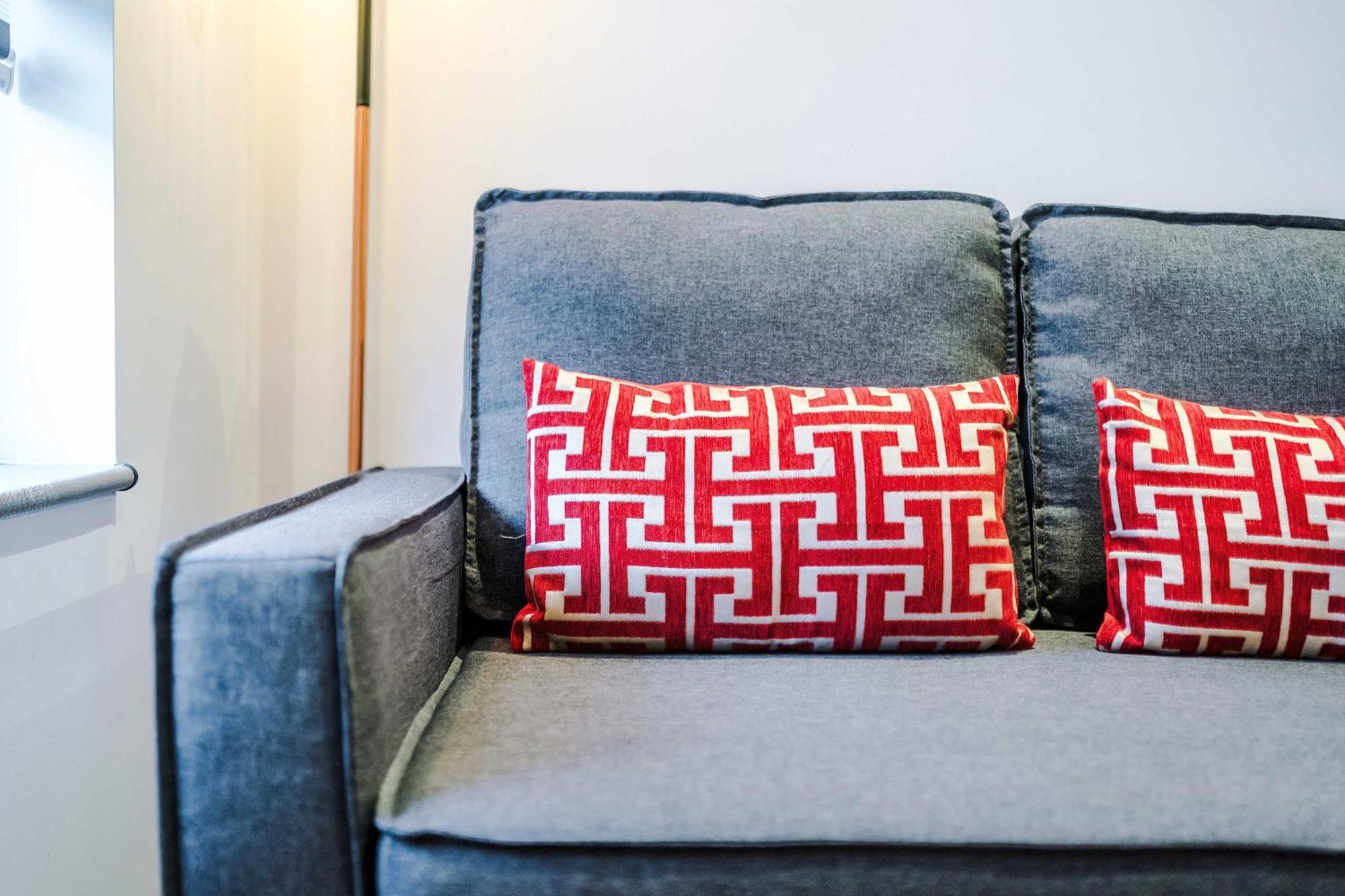 Court Complex - Sleeps 24 * Llandudno