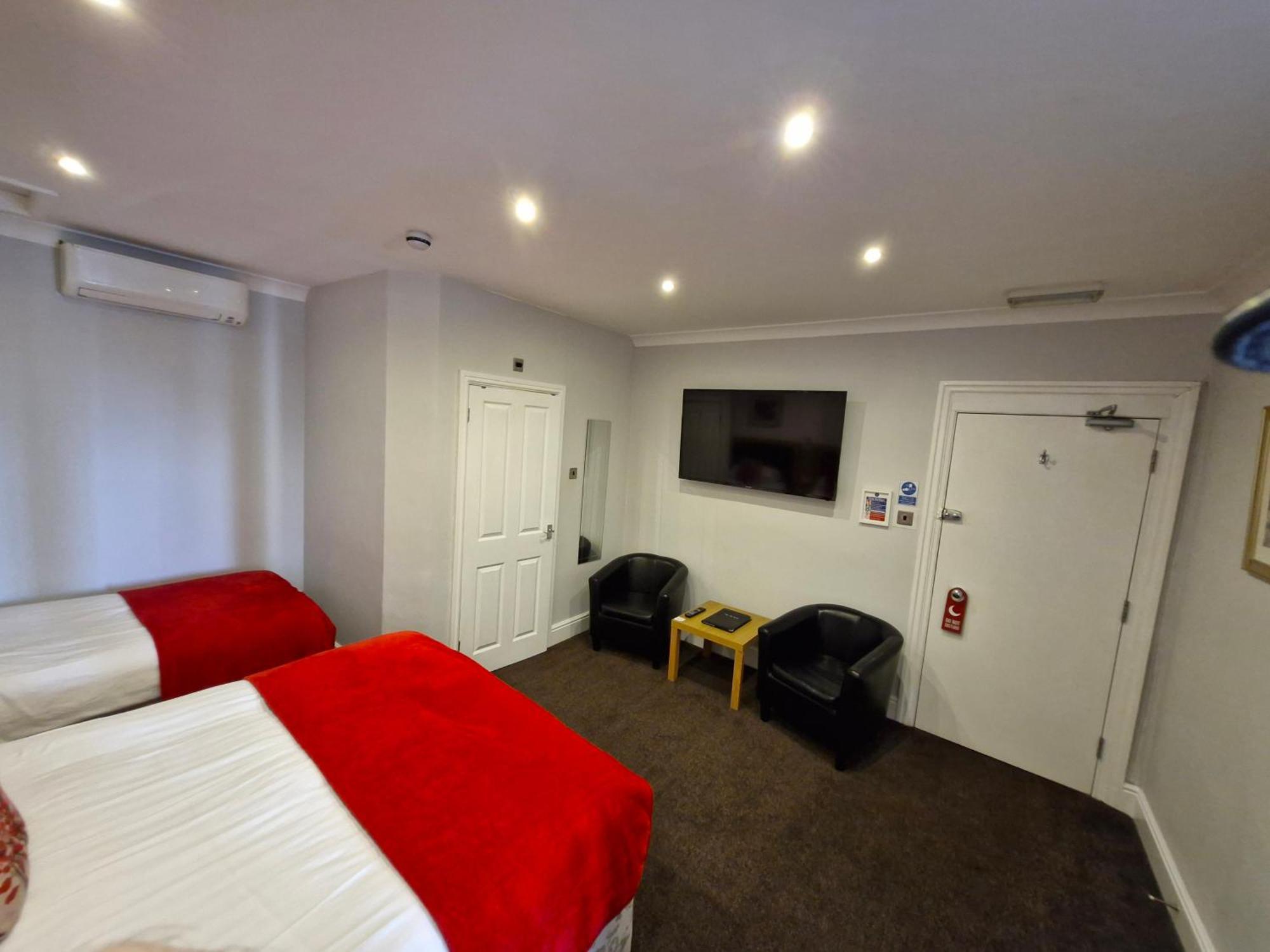 Hen Dy Bed & Breakfast 4*