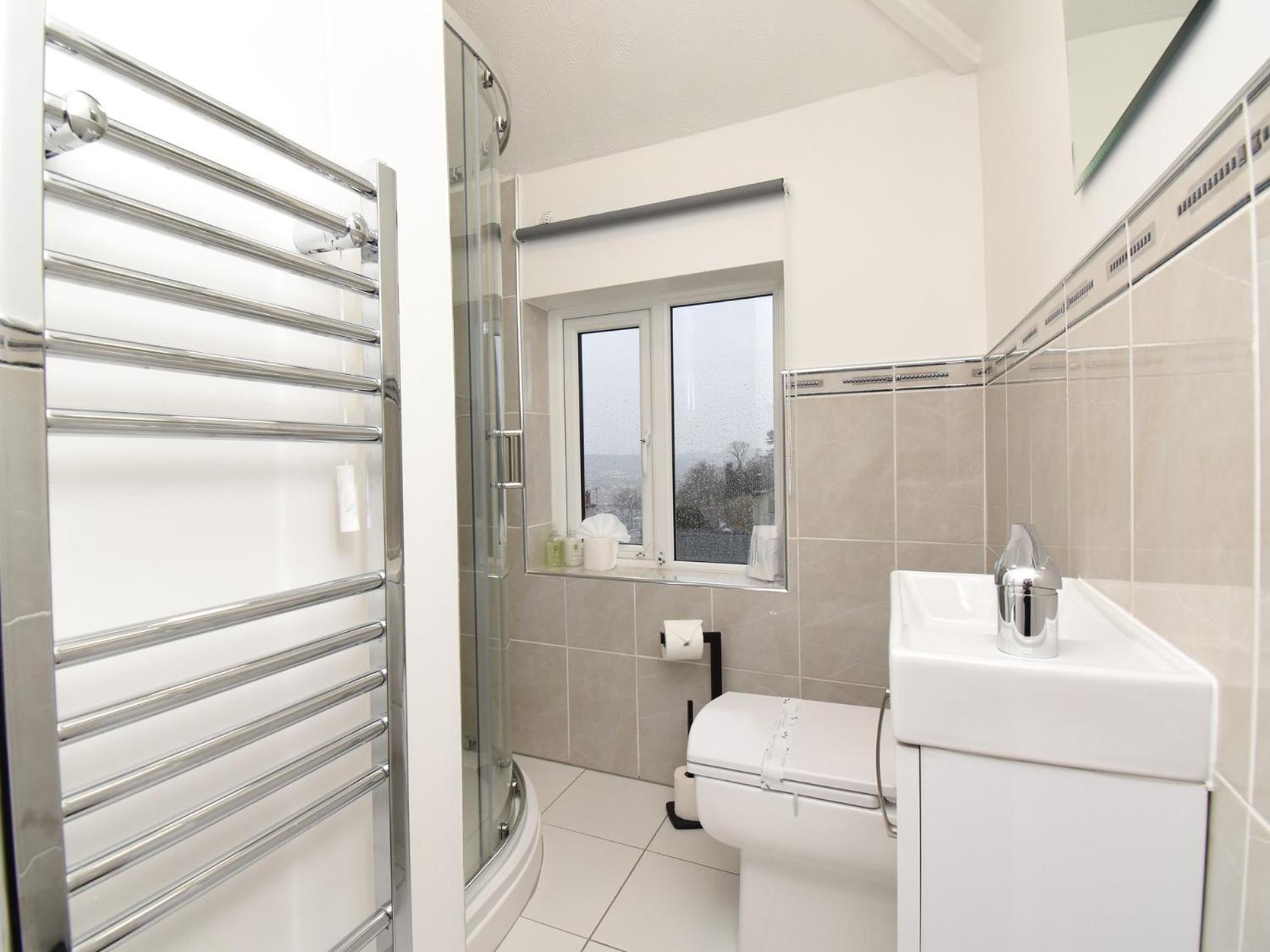3 Bed In 95068