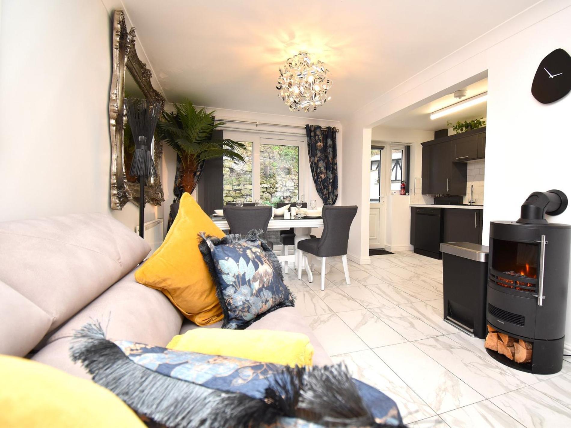 3 Bed In 95068 * Llandudno