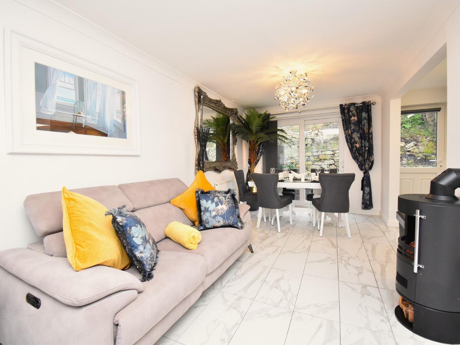 3 Bed In 95068