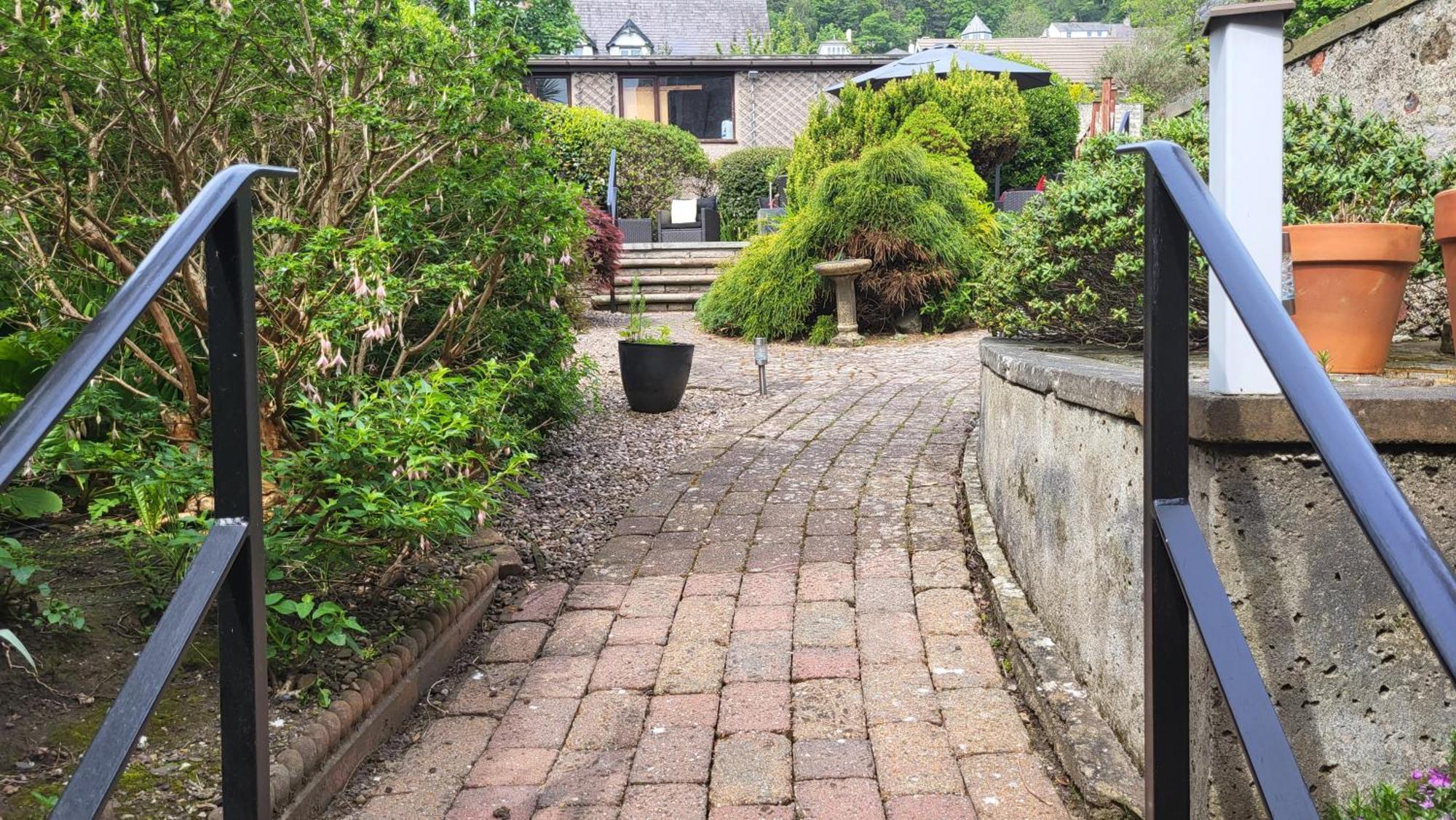 Bryn Derwen With Private Car Park Guest house Llandudno