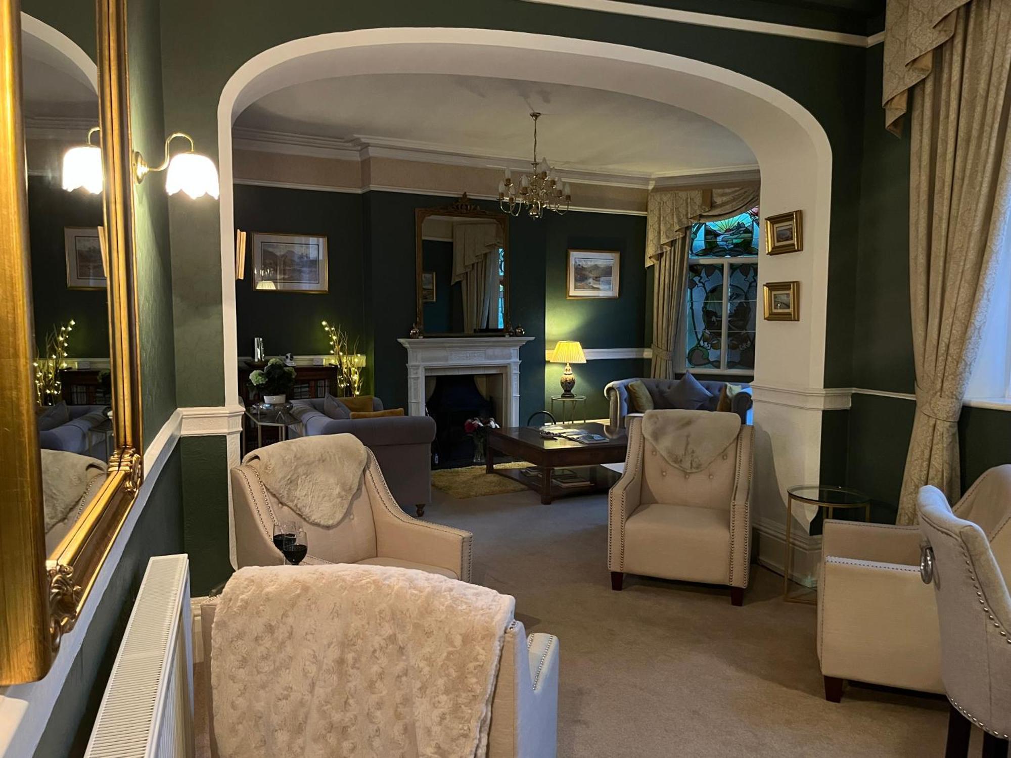Bryn Derwen With Private Car Park Guest house Llandudno