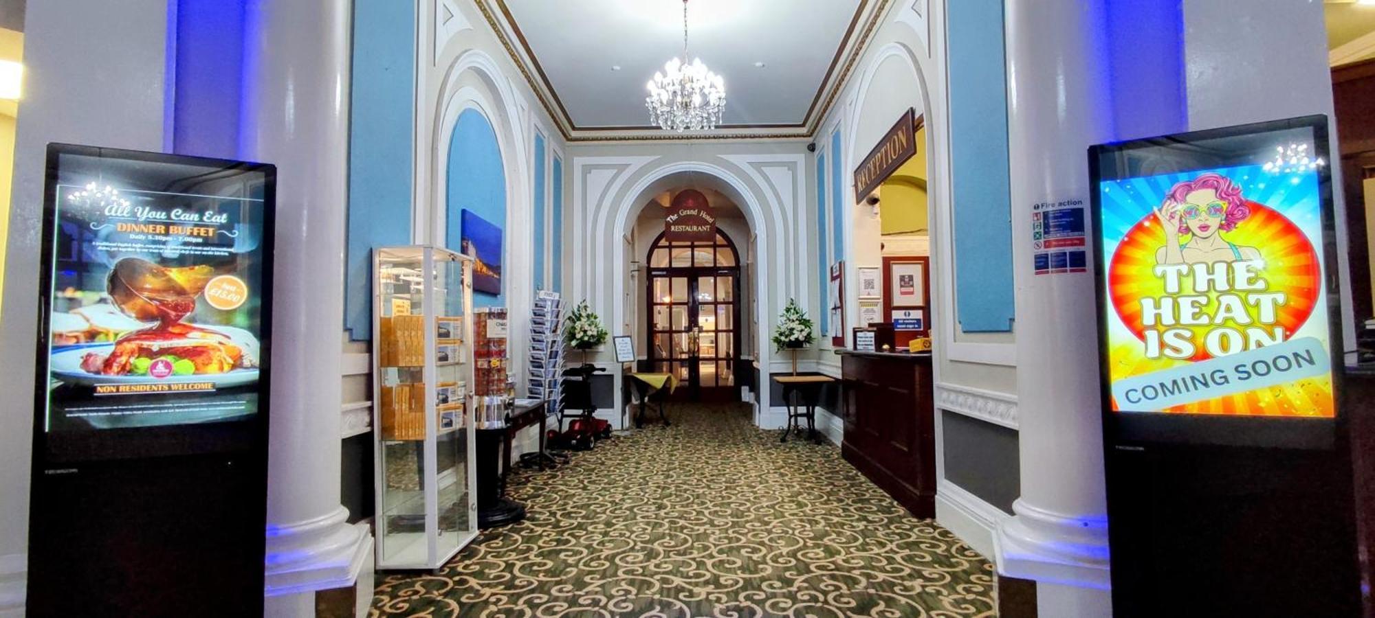 Hotel The Grand