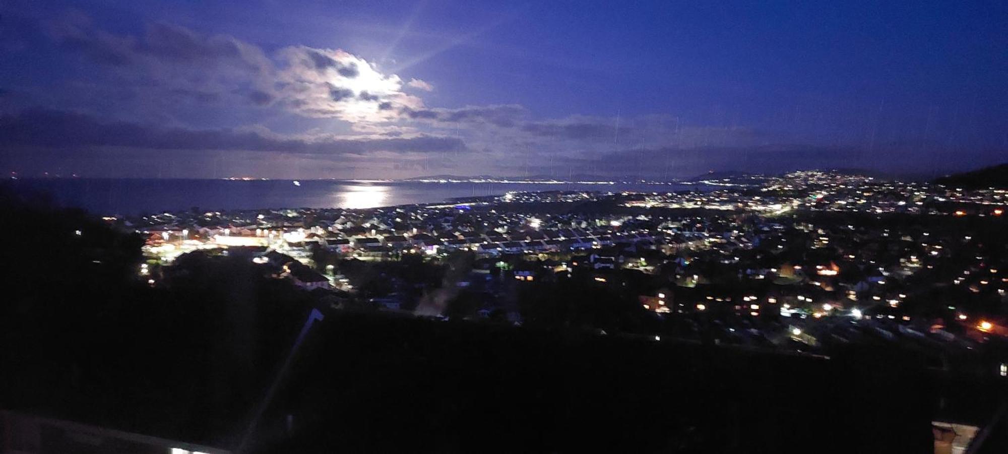 Detached House With Amazing Sea View And Hot Tub Holiday home Llandudno