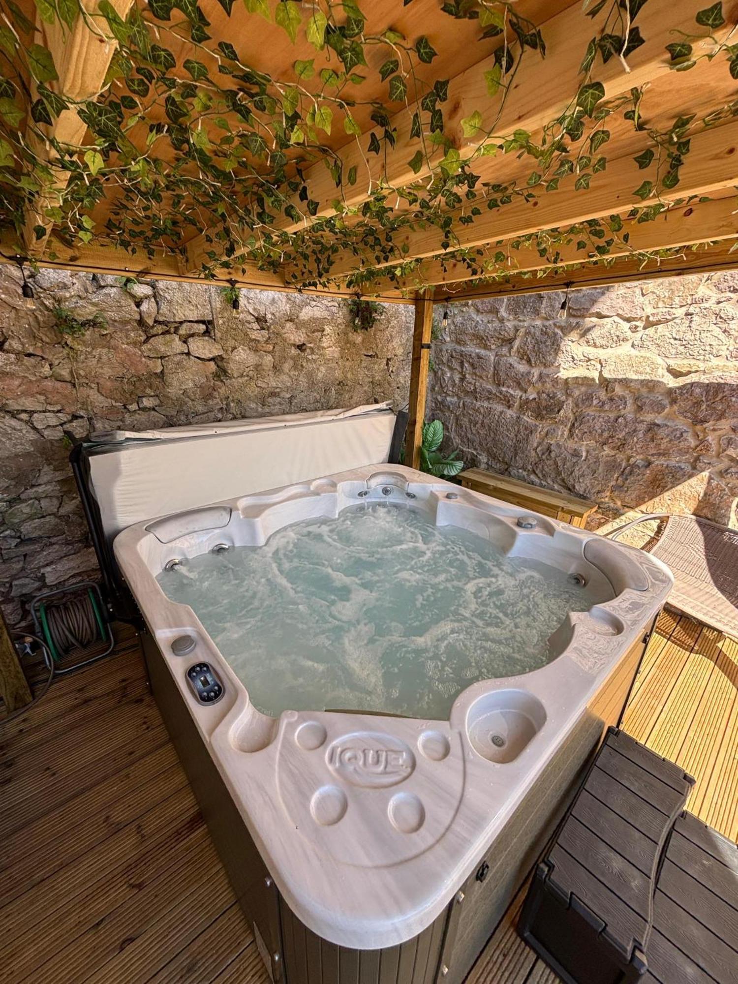 Detached House With Amazing Sea View And Hot Tub Holiday home