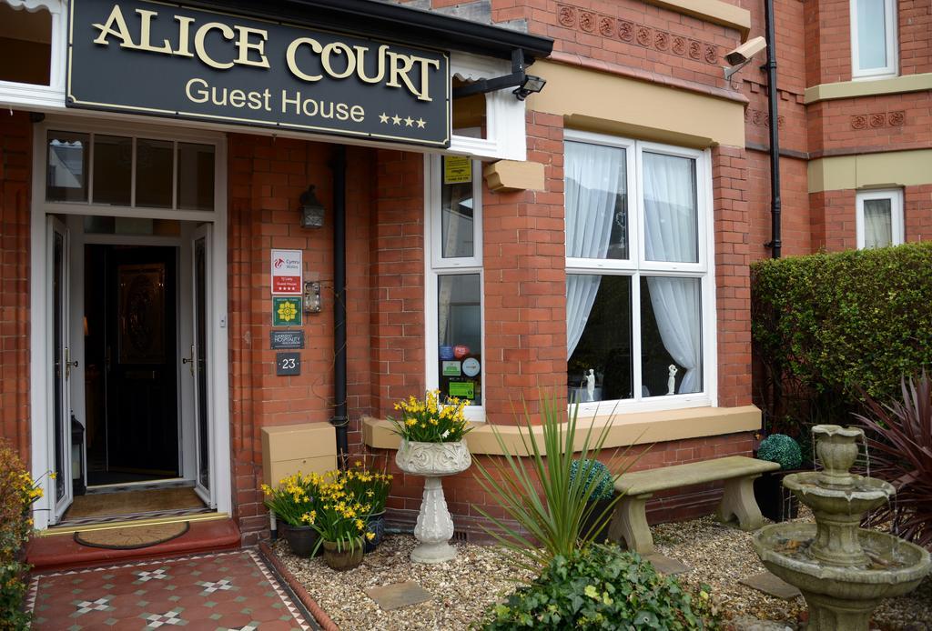Alice Court 4*