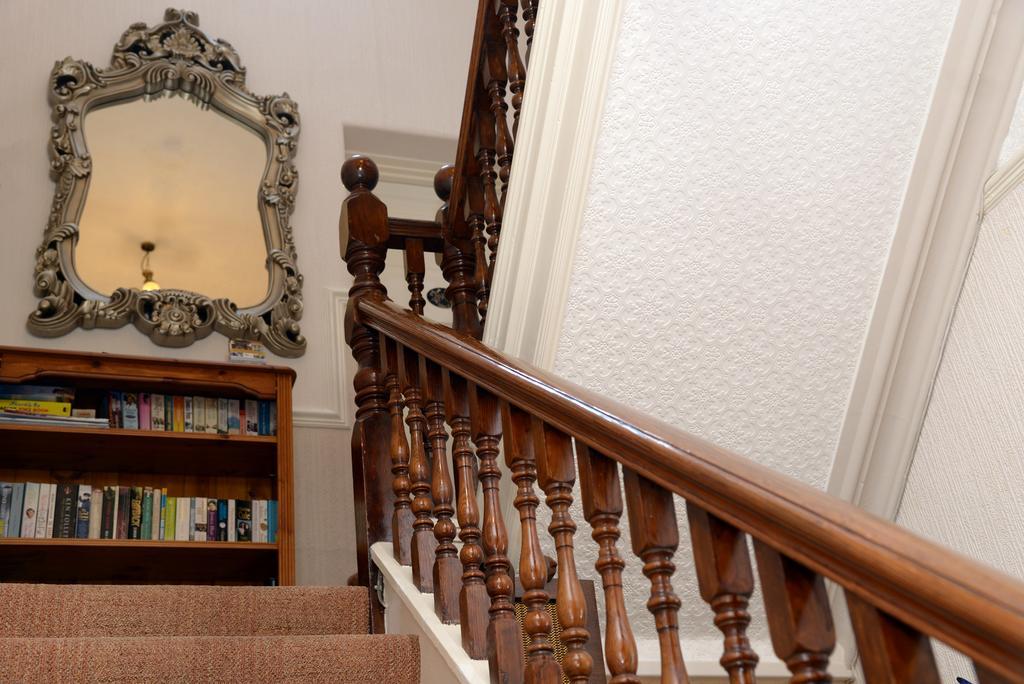 Guest house Alice Court 4*