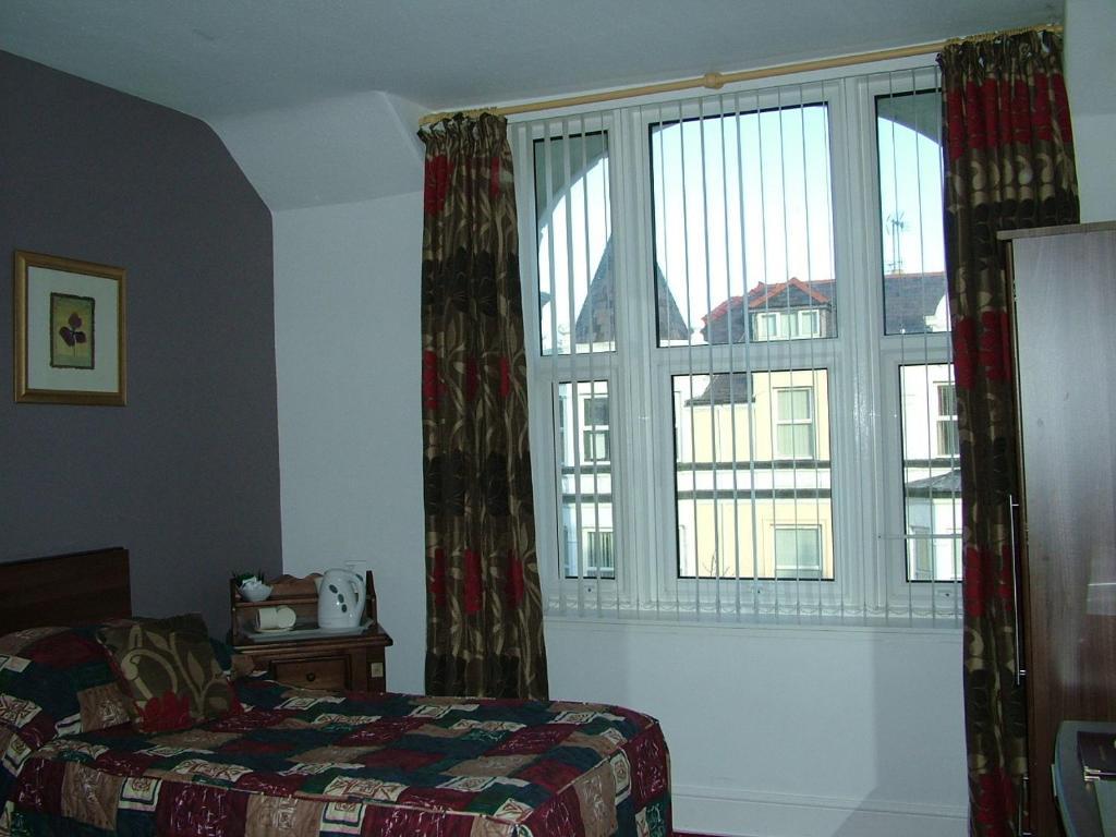 Karden House Llandudno