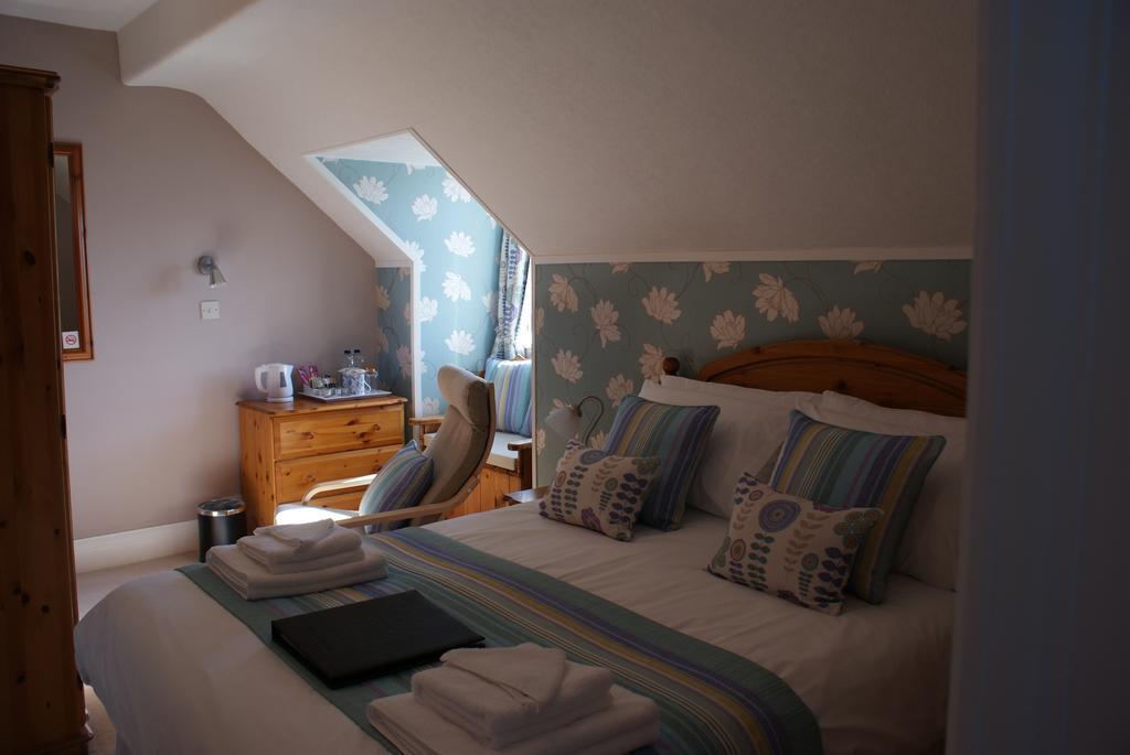 Cleave Court Guest house 3*