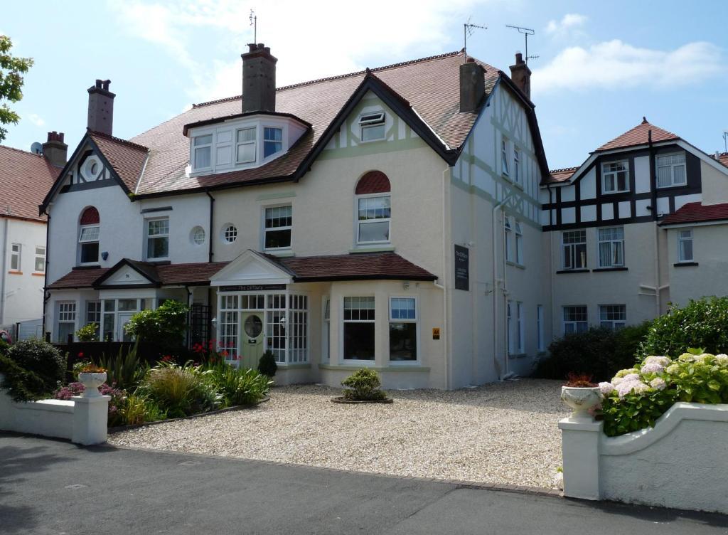The Cliffbury 4*