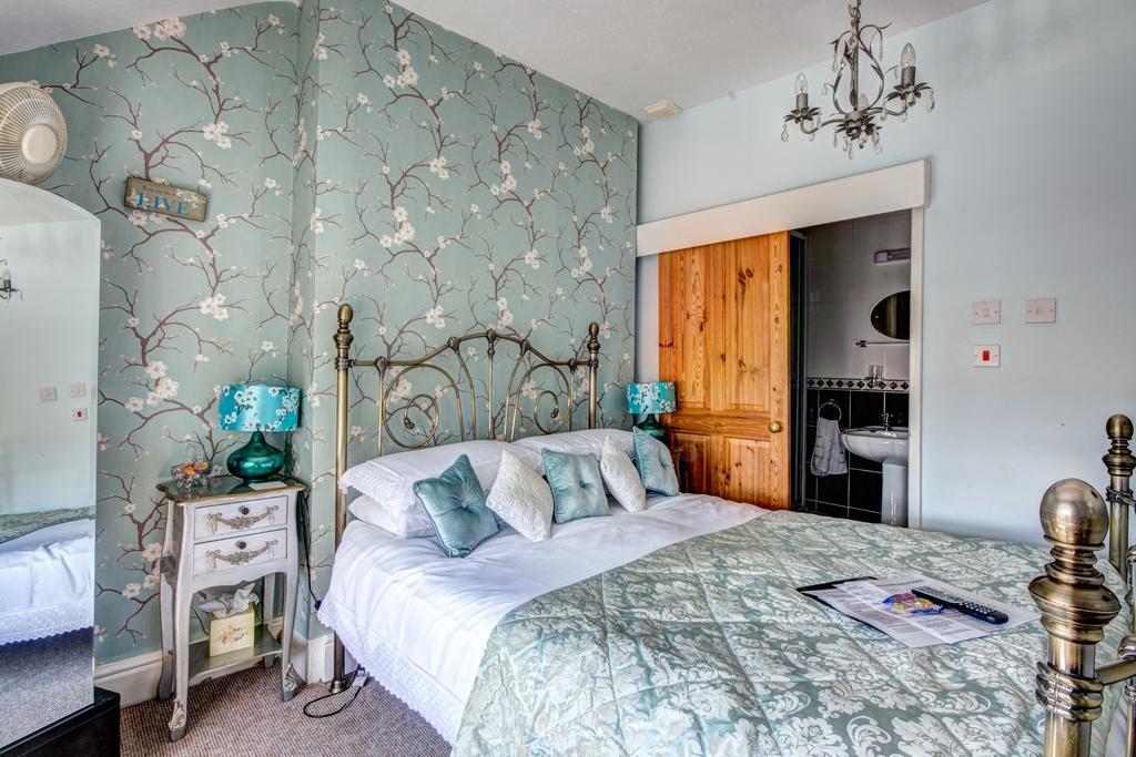 Plas Llwyd Guest house 4*